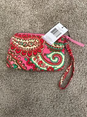 New Vera Bradley Essential Zip Wristlet, Capri Pink